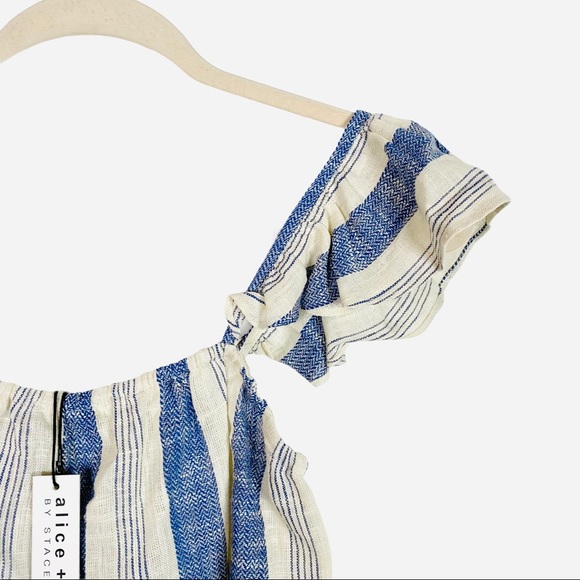 Alice + Olivia Celestia Flutter Sleeve Crop Top - Picture 3 of 10